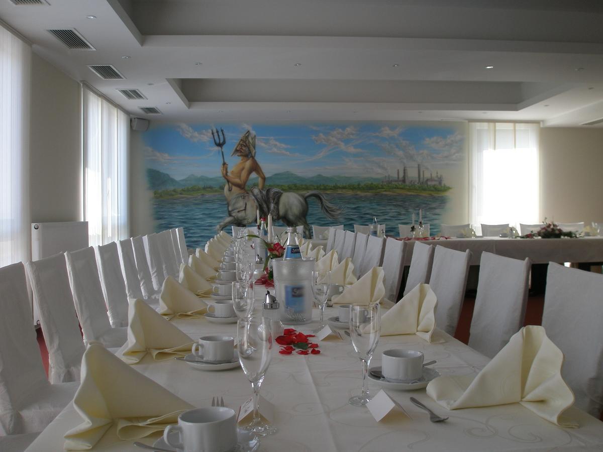 Hotel Restaurant Vater Rhein Woerth am Rhein Luaran gambar