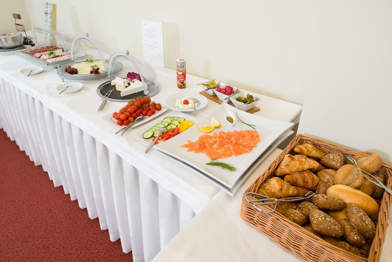 Hotel Restaurant Vater Rhein Woerth am Rhein Luaran gambar