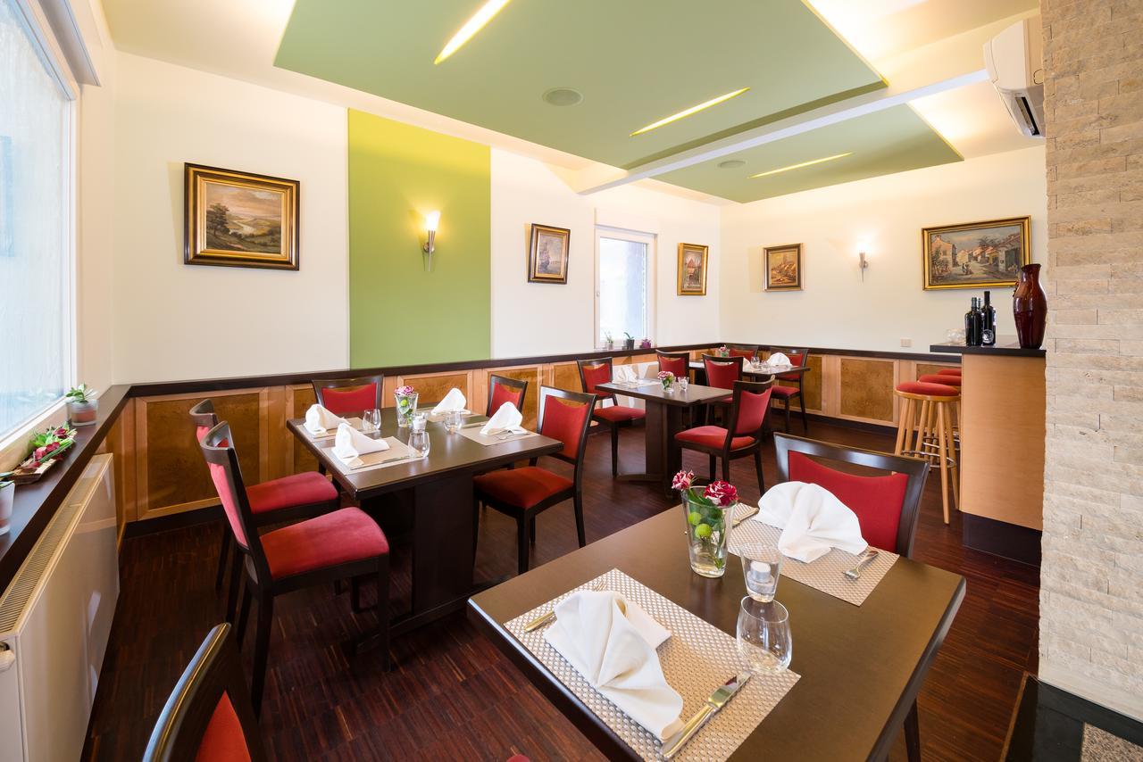 Hotel Restaurant Vater Rhein Woerth am Rhein Luaran gambar