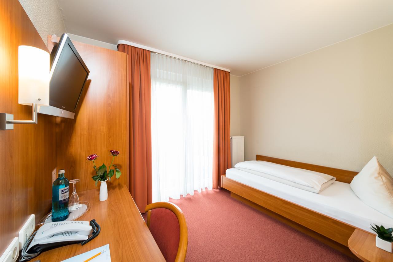 Hotel Restaurant Vater Rhein Woerth am Rhein Luaran gambar
